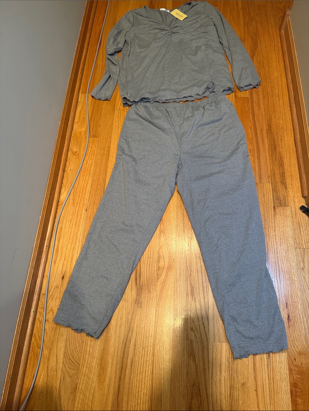 Ekouaer Women's L Cozy Gray Long-Sleeve Pajama Set —Relaxed Two-Piece Lounge Set